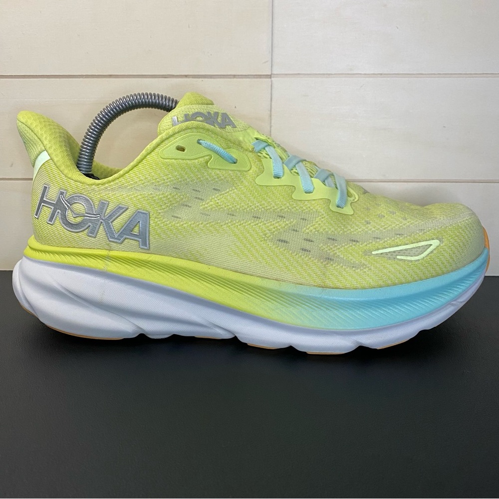 Hoka Clifton 9 Yellow Blue White Women's Size 9 Running Shoes B 1127896 CGSO